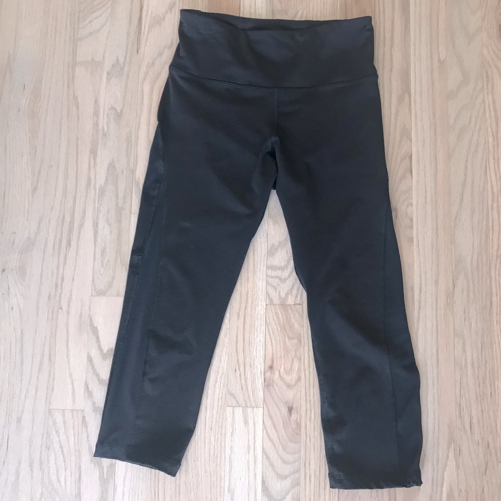 Athletic wear capri pants